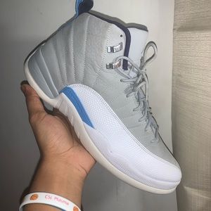 Jordan 12 university blue